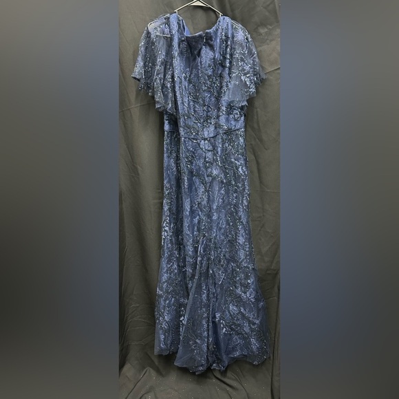 Mac Duggal 68432 NWT V Neck Flutter Sleeve Embellished Gown (Plus) - Picture 5 of 6